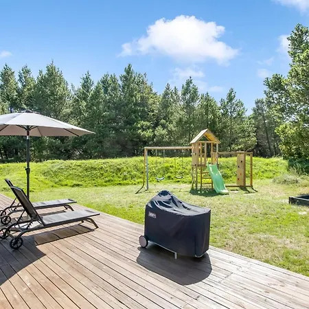 Joseline - 1-8km From The Sea By Interhome